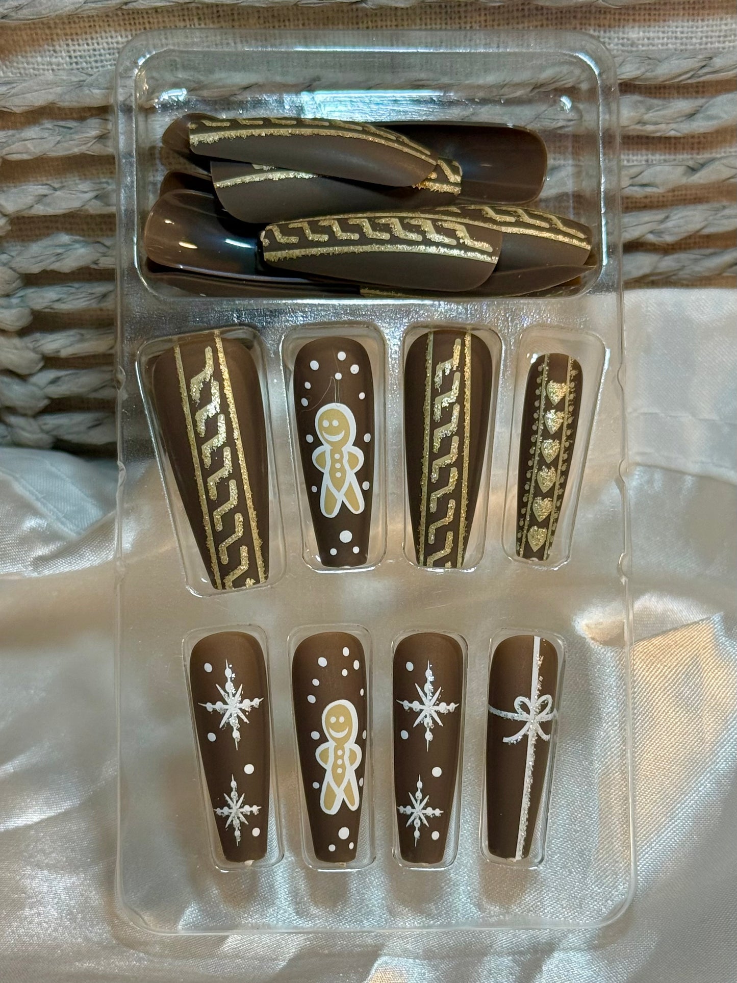 Press on nails for winter