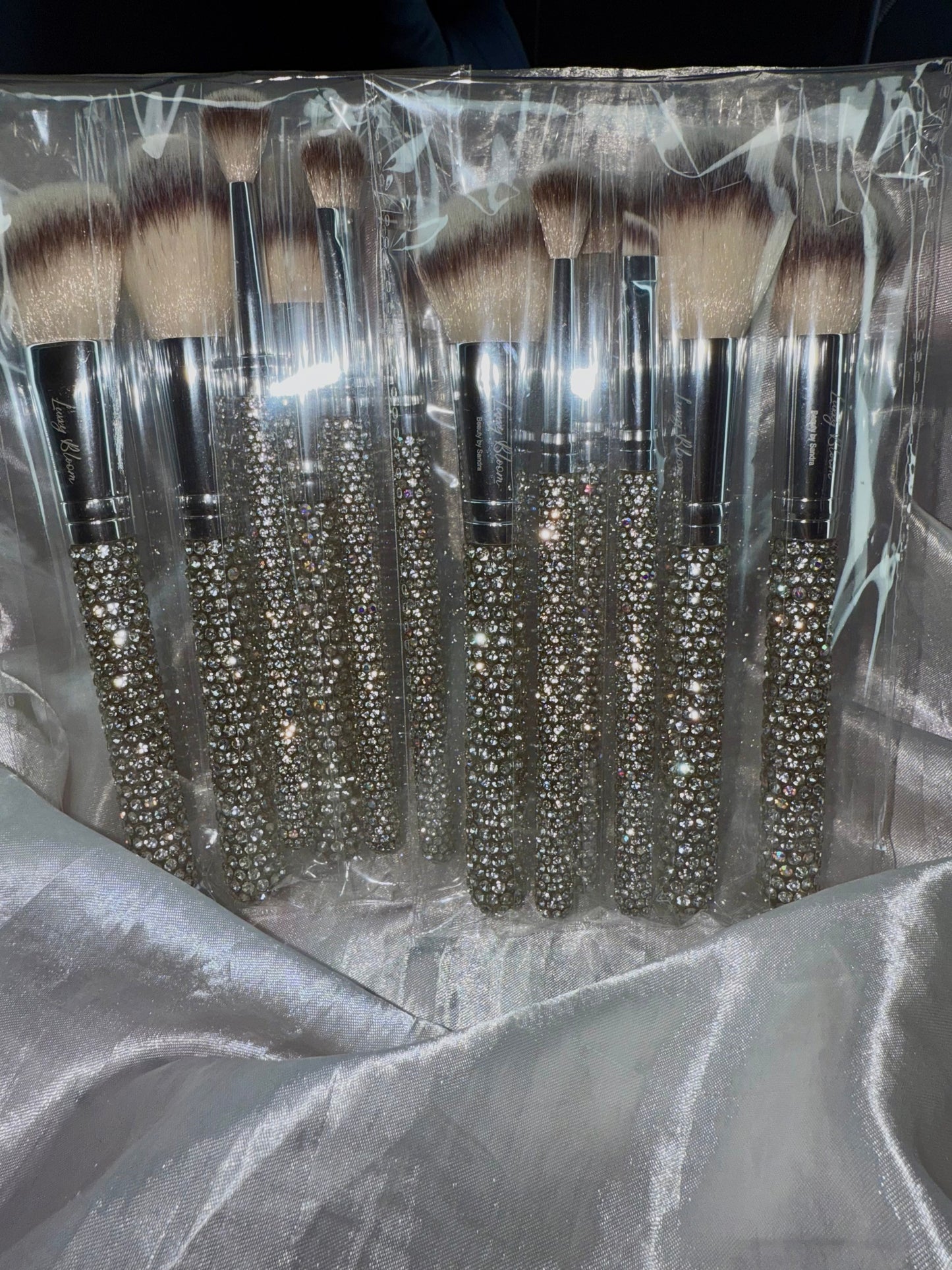 Luxury Makeup Brushes - High Quality with Diamond Handle - Elegant Design for Versatile Makeup Application