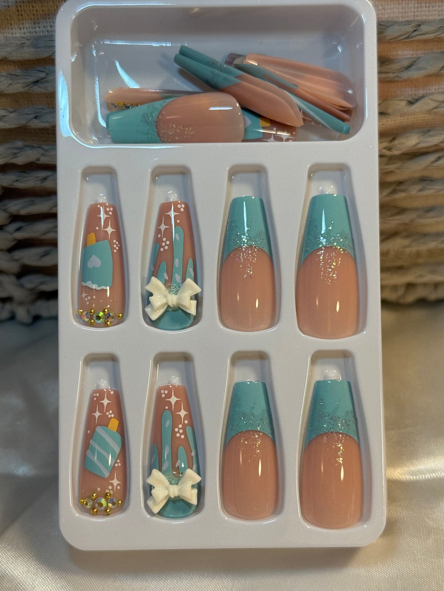 Press on nails for winter